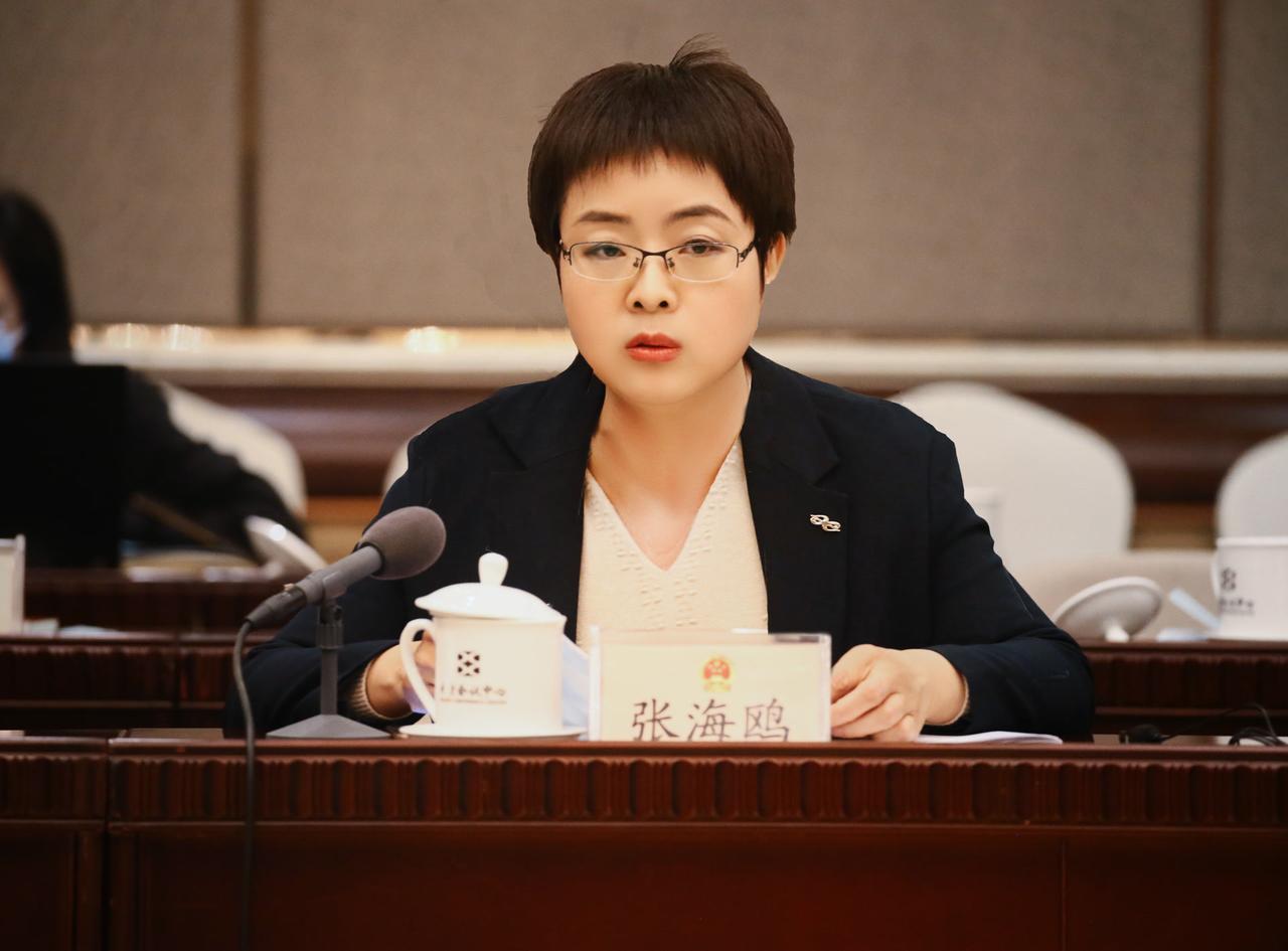 张海鸥代表建议全面恢复并优化强制婚检，不少人说这是开历史倒车，其实不然，我认为张