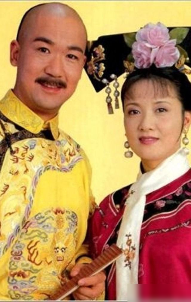 张国立邓婕这对，跟陈道明杜宪根本不是一种婚姻。张国立当年离婚，协议里写死了一件事：不许再生孩子。邓婕