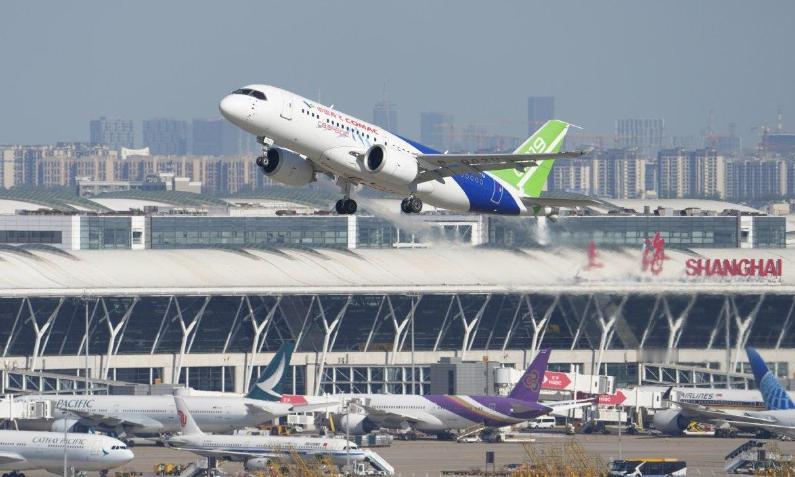 C919都飞出国门开通国际航线了，为啥交付速度始终上不去？上千架订单排着队，实