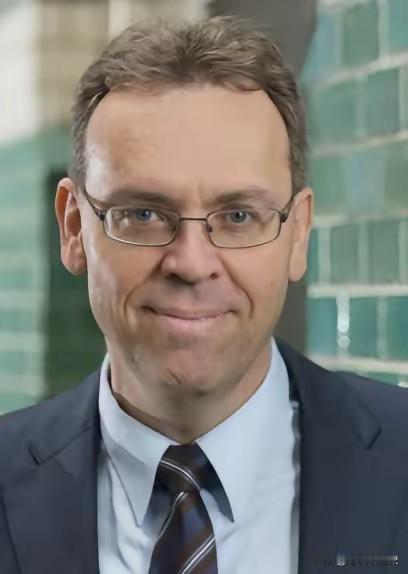 德国专家戳破真相：美国处处躲着中国，终于承认“管不住”了！​要知道，美国突