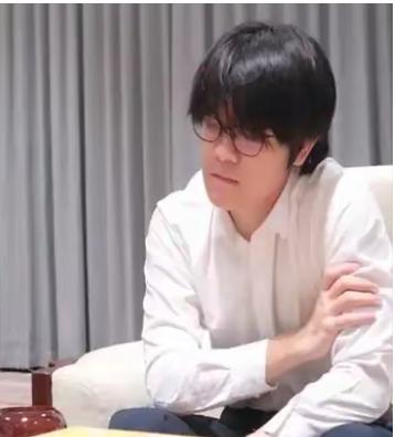 王中王~巅峰对决是党毅飞首次加冕还是柯洁二度夺王7月30日，第六届嵊州杯