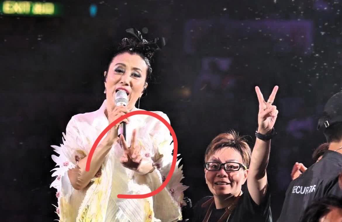 现在汪明荃估计是郁闷了​她怎么也想不明白。