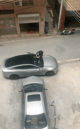 小哥哥下次应该不敢了。