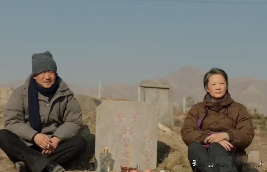 我问闺蜜咏梅这次金鸡奖为啥又没拿下影后她回了我一句，让我愣了半天她说，你看