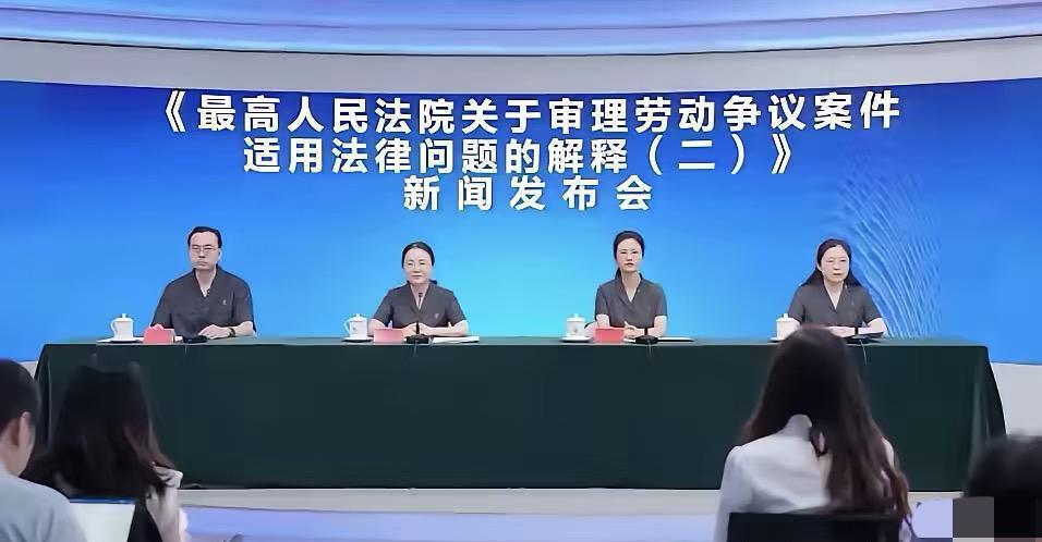 全民社保，最近在网上引起热议。感觉最惨的就是个体户老板了，这几年实体店生意受到