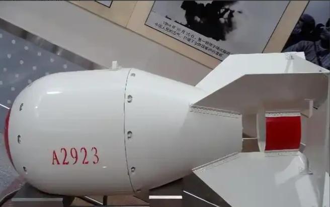 原子弹的原理早就已经公开，可为什么还有那么多国家依旧造不出原子弹？说句难听的，不