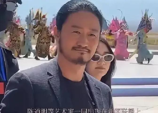 他们以为吴京只是来好莱坞刷脸的。他转身就用《巨齿鲨2》改了规矩：中国武术不是点