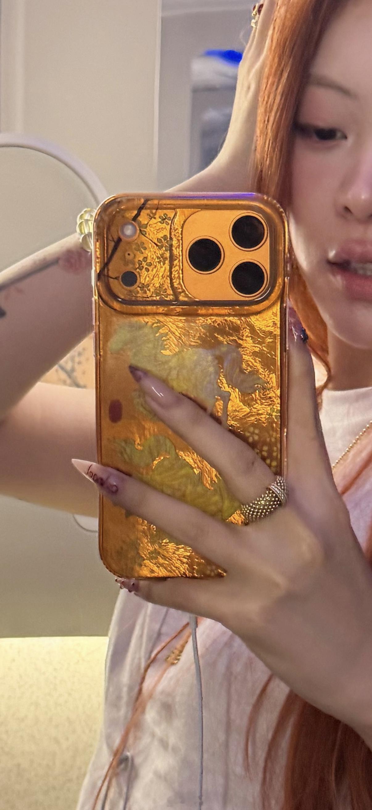 你喜欢折叠屏iPhone还是直面屏iPhone？iPhoneFold细节曝光