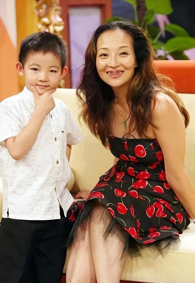 北京演员马羚，为了儿子硬是忍了7年没离婚，办完手续又瞒了5年，她这一番苦