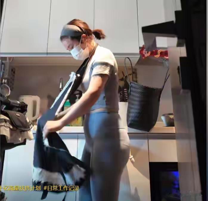 穿瑜伽裤上门做饭？日收入不菲？看到这种事情真不得不吐槽一下，不是说擦边。这现