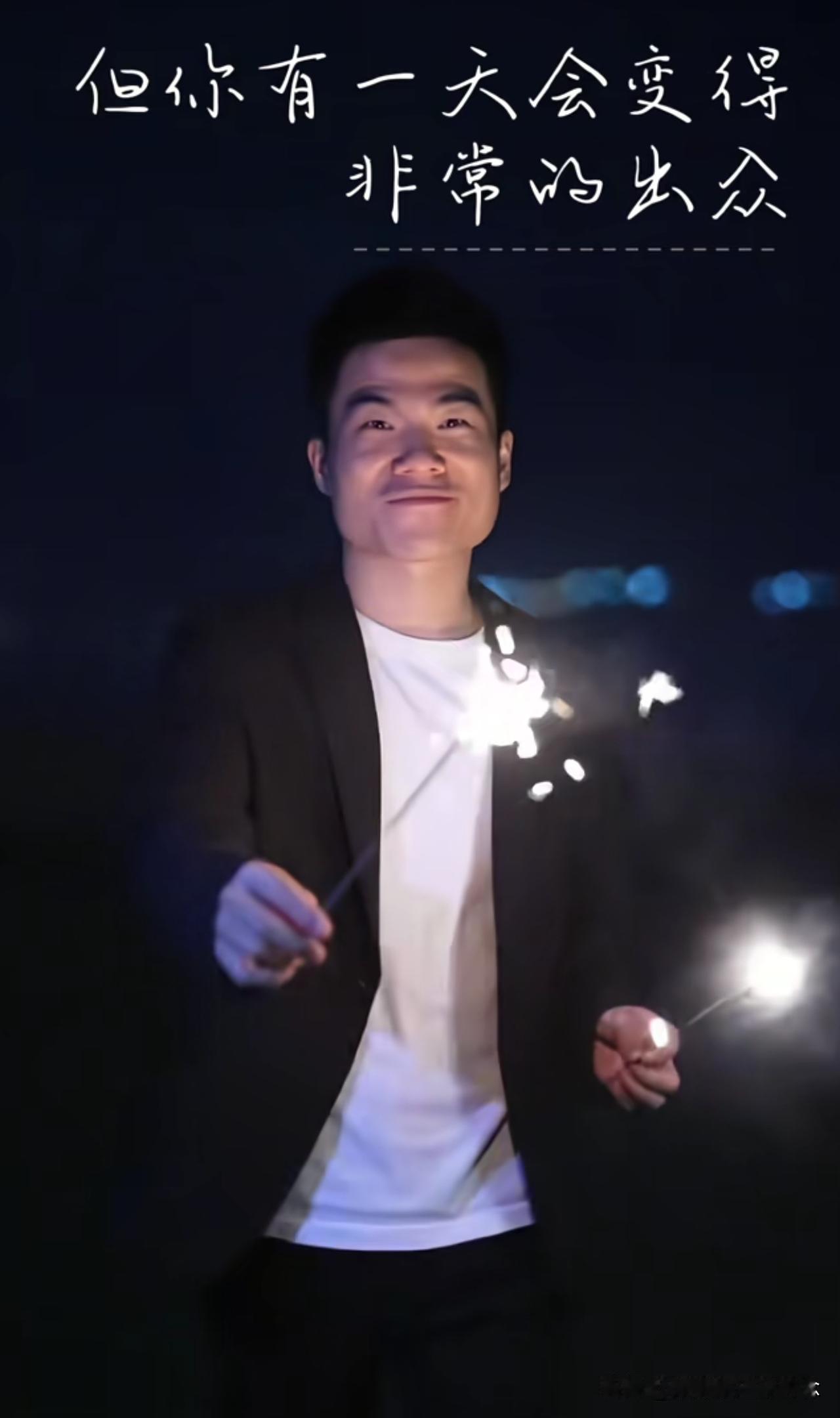 最近发现一个有趣的现象，网上很多博主，把董宇辉直播的金句、表达方式、讲解逻辑，一
