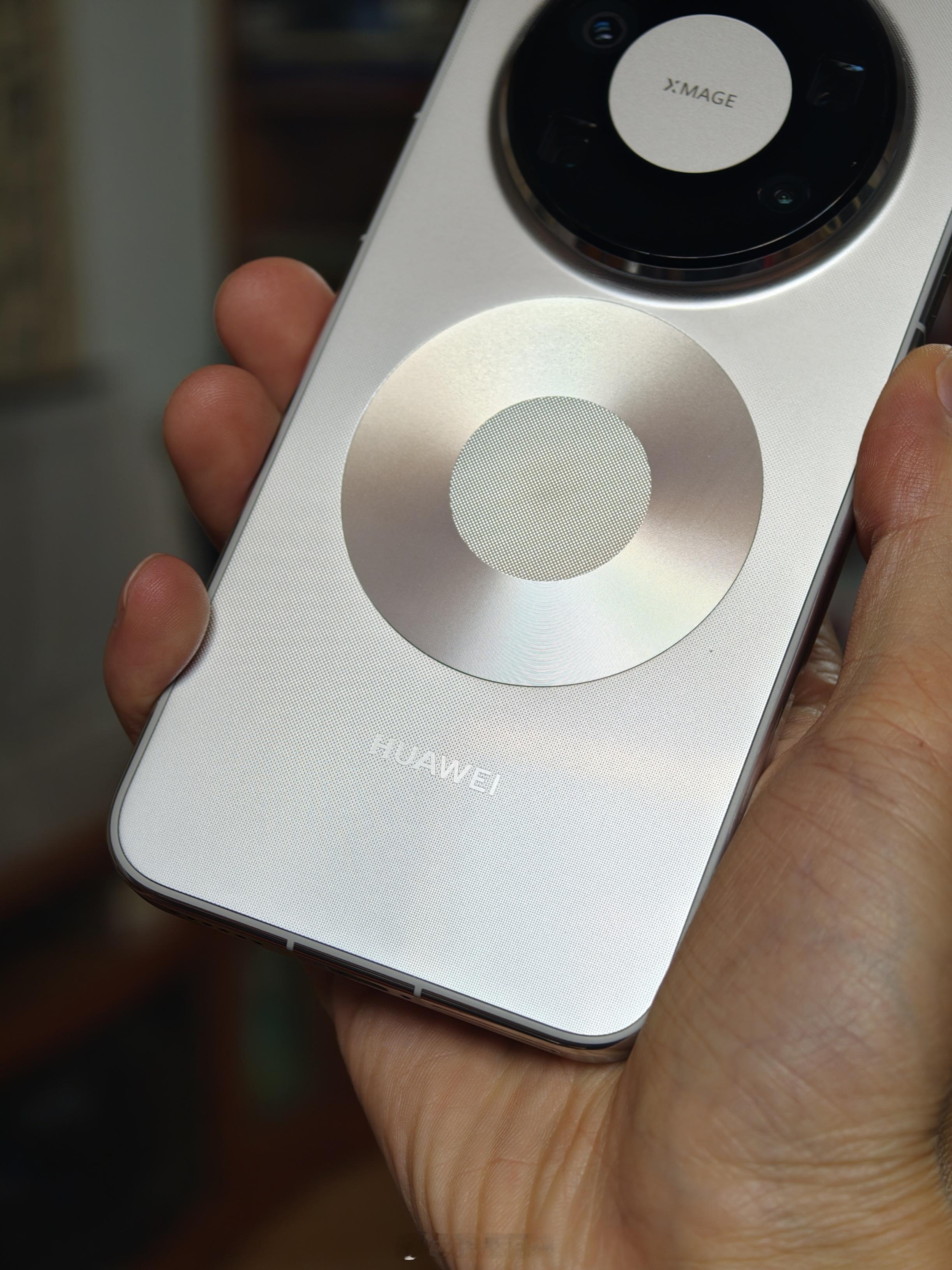 华为Mate80ProMax，16+1TB，极地银，羡慕不？