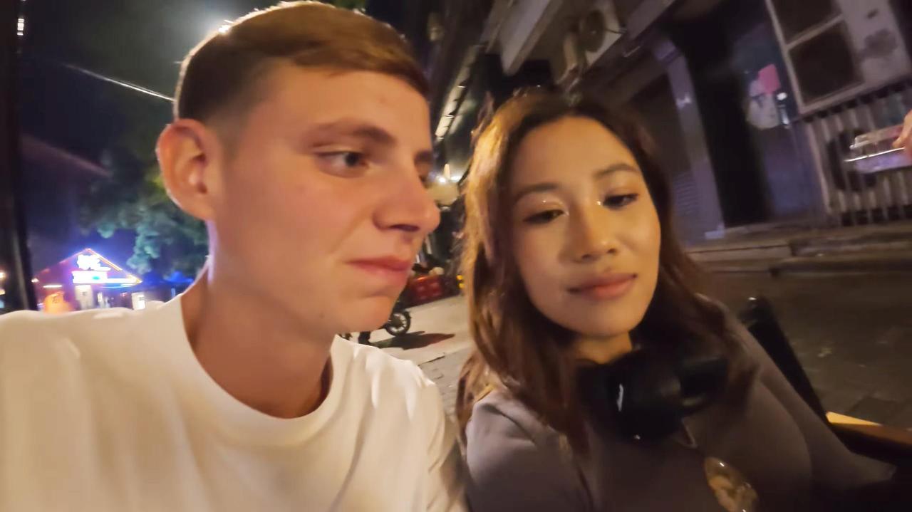 那个赚了2万美元的英国博主，迟早会毁在自己手里。 现在看来，这个英国博主是最