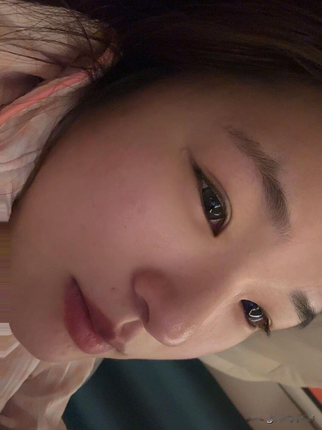 唉，才23岁啊，就因为睡觉....就因为睡觉一天到晚生不完的气，在家睡不着自己