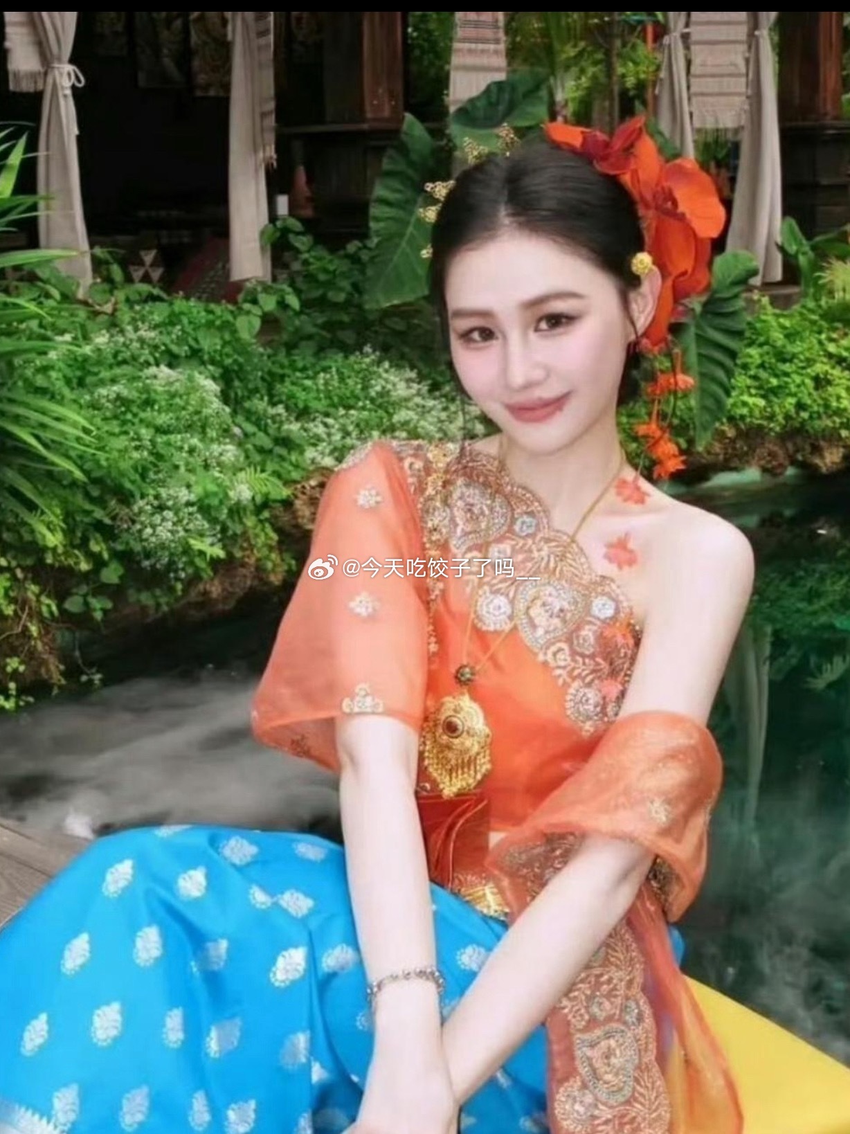 金靖瘦了以后五官都变清晰了，现在眼睛真的好大​​​