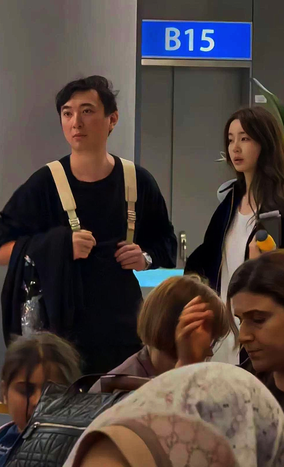 现在聪哥交的女朋友，看起来接地气了许多！