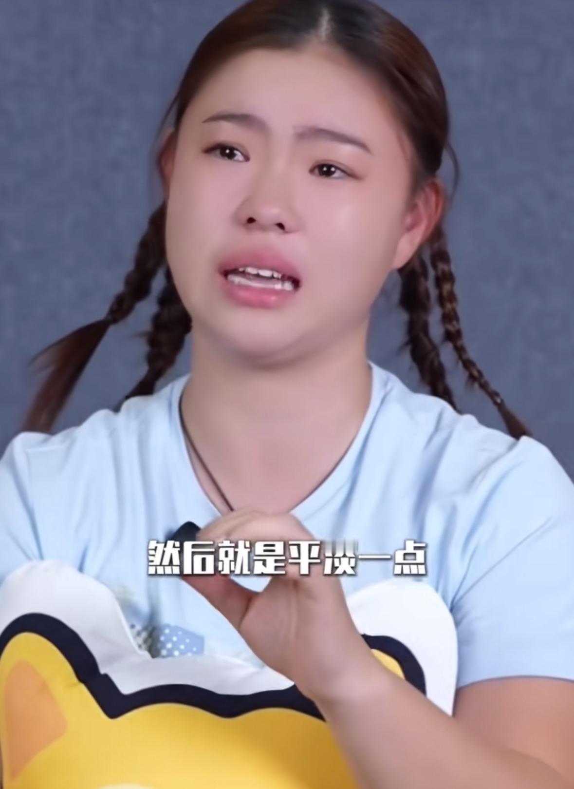 管晨辰坦言如果能重来，会对16岁的自己说：“孩子，不要走互联网。”谈及此事，她