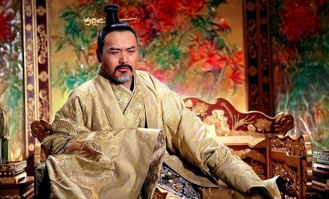 朱温杀了唐哀帝后，在宴席上将绝色侍妾刘氏带着首席谋士敬翔身边，说："我把他赏给你