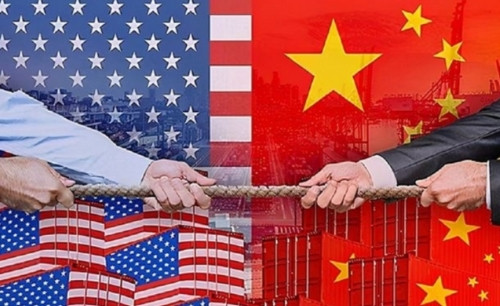 西方的卫星第一时间跑到伊朗核设施上空确认战果，结果发现2颗巨型炸弹炸山上了，估计