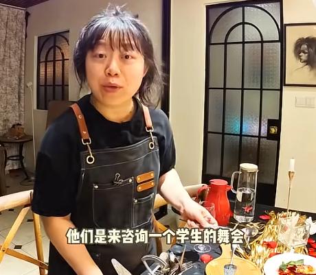 印度阿三再一次刷新我的认知！成都前段时间出了一个新鲜事，印度人想要以456元包