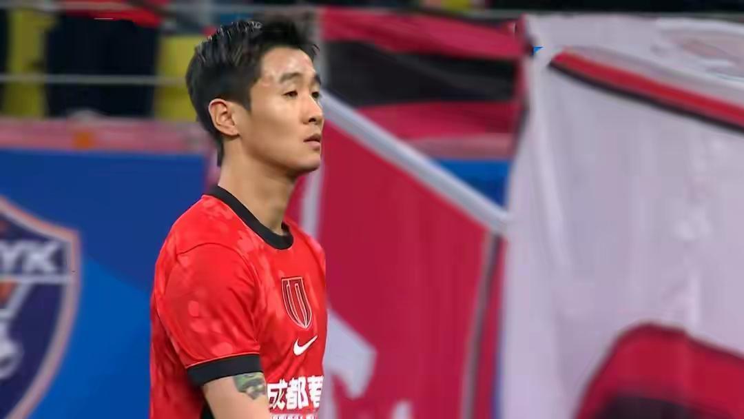 成都蓉城4-0浙江队，弟弟要把哥哥送回家了……！成都蓉城半场3-0击溃浙江队