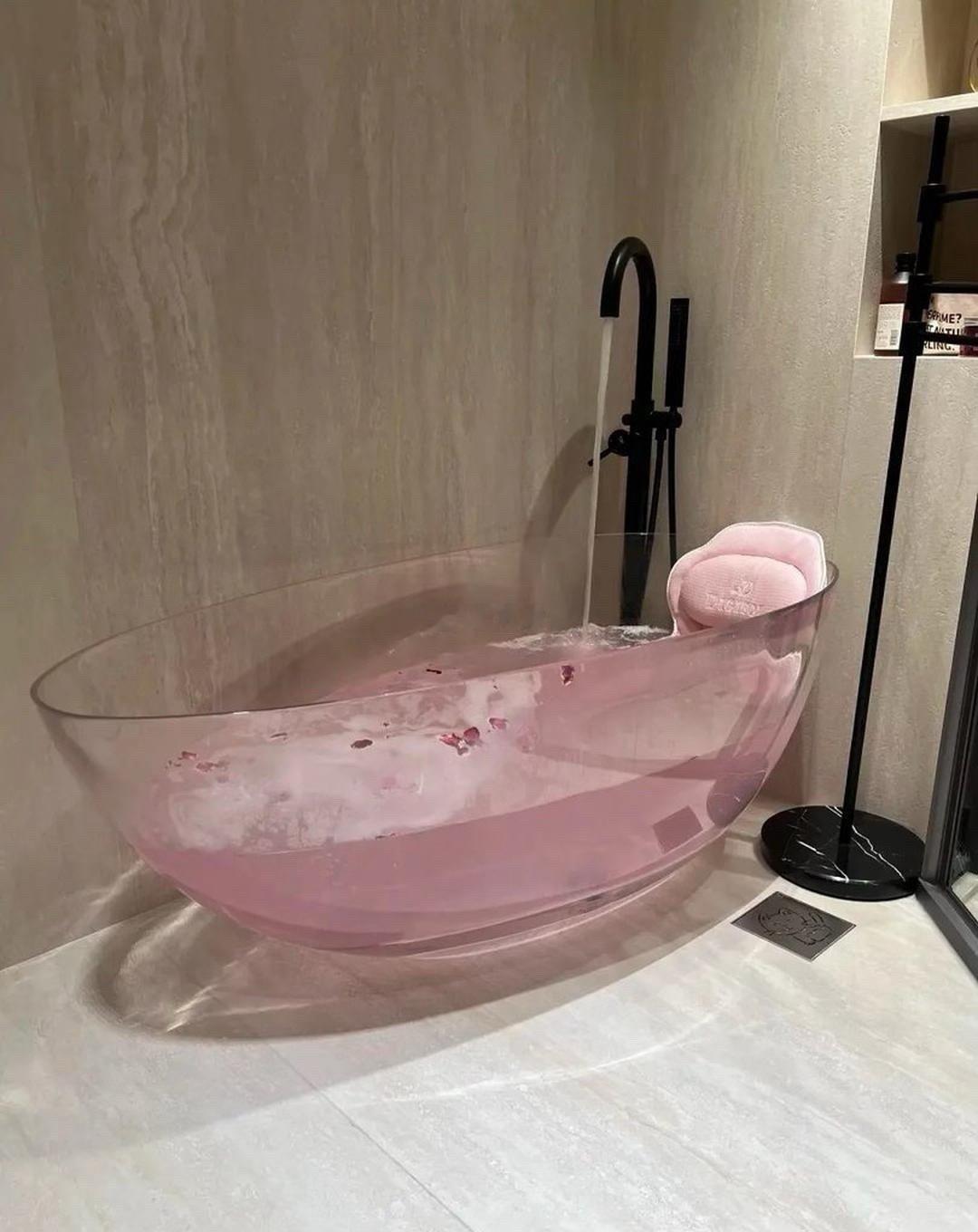 现在小宾馆都这么懂浪漫了吗