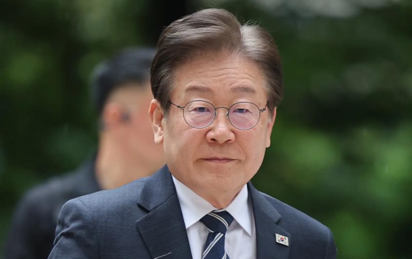再不止损，韩国真就保不住经济了。中方的反制，虽然来得晚了五天，但一出手就让人明白