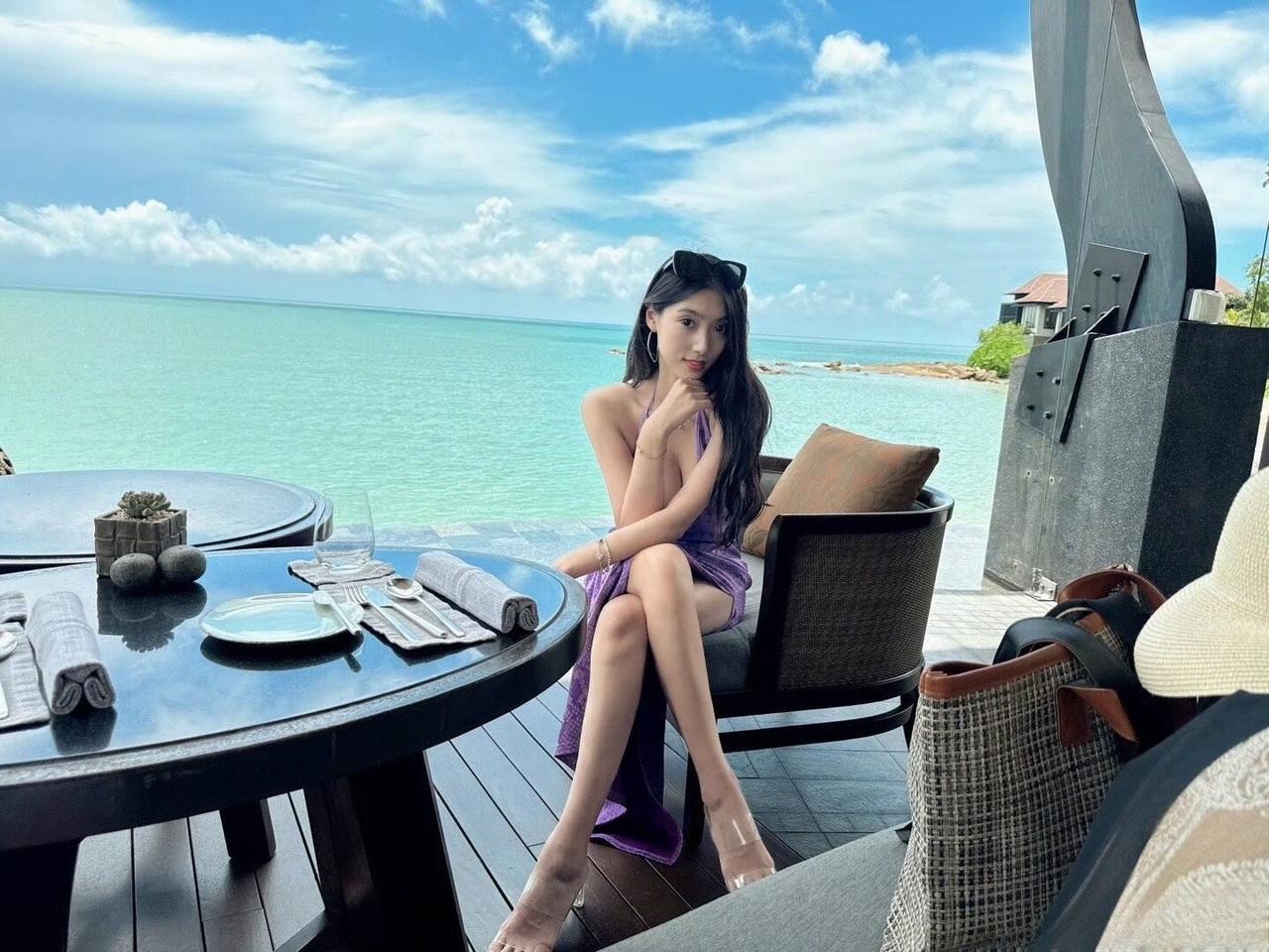 dou上热门美女旅游御姐女神背影杀