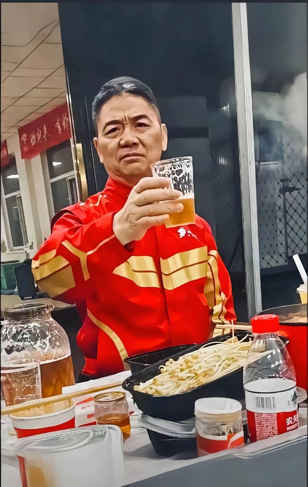 强哥（刘强东）说：“别瞎想太多那些没意义的，大胆走出去，先干起来，一边干一边学。