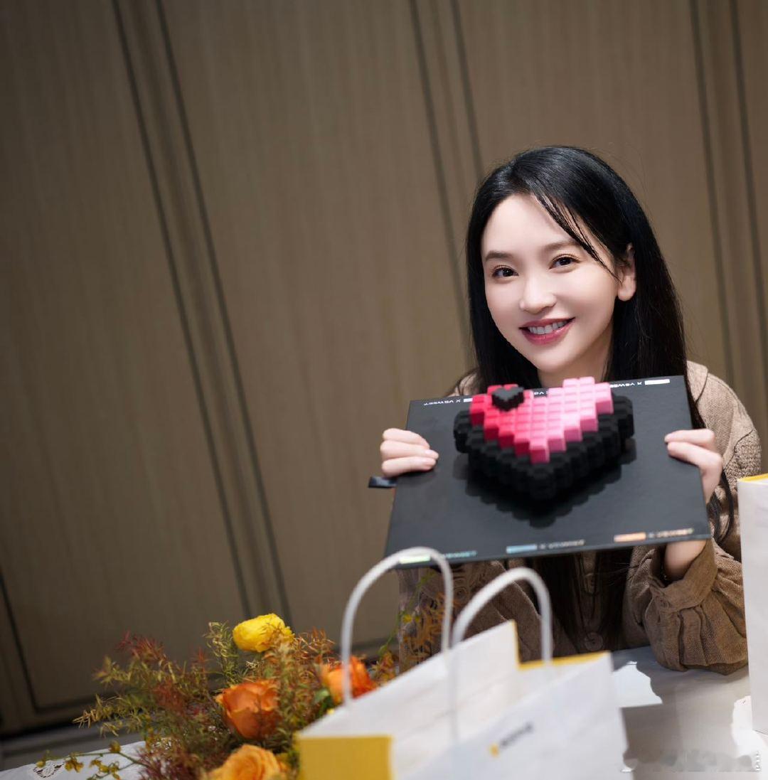 情人节金莎想要金莎得到谁懂啊！情人节被金莎孙丞潇的浪漫戳中了~金莎想吃蛋糕，孙