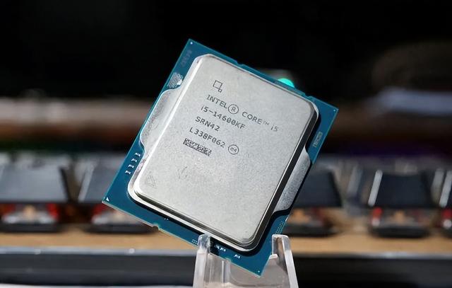 Intel酷睿i5-14600KF价格跌至1100元! 中端市场性价比之王诞生?