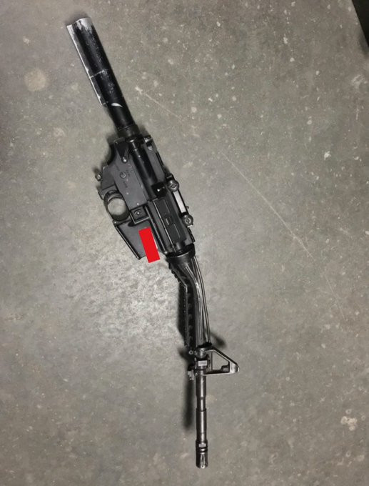 每天认识一件兵器一支被M1A1主战坦克炮塔创了的M4A1突击步枪