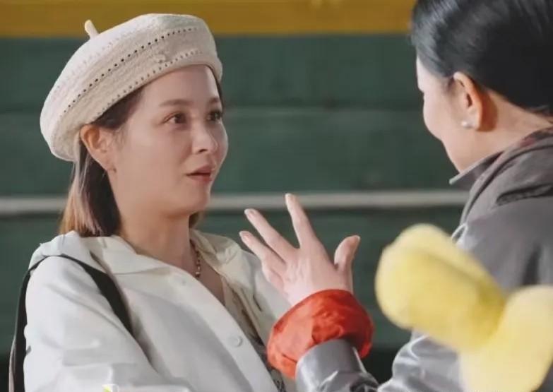 倪萍张口就喊“心计女”，邓莎没急，网友先炸了。不是骂人，是联想到《美人心计》—