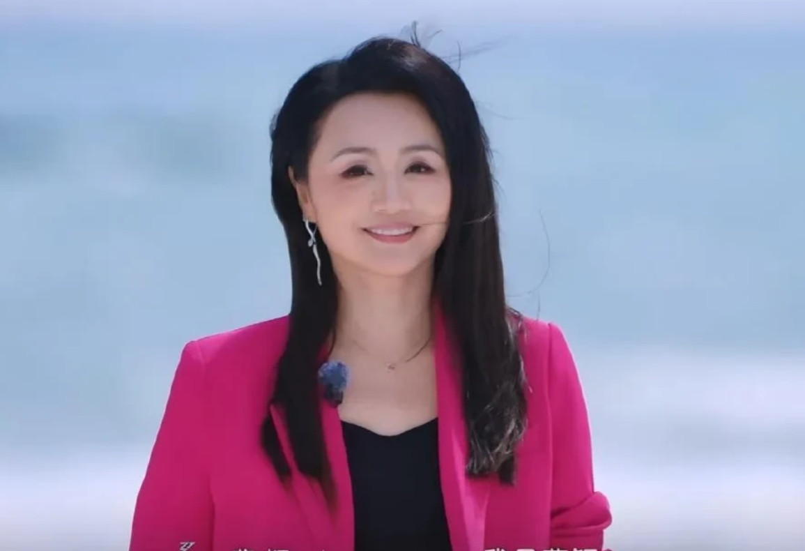 一说一，曹颖这次参加浪姐真的是被低谷了，虽然她一开始因为低情商发言导致路人缘尽失