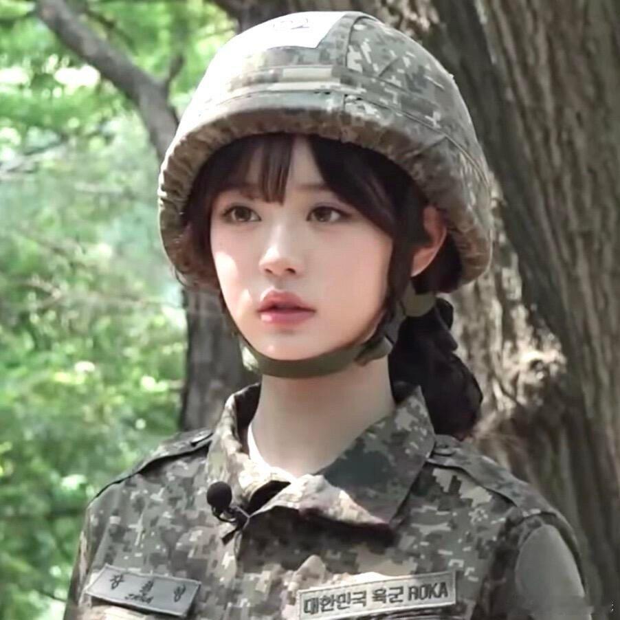 小兵张英！我家兵妹妹真的来了，怎么做到每一帧都这么萌！！都来看这个蘑菇头张元英！