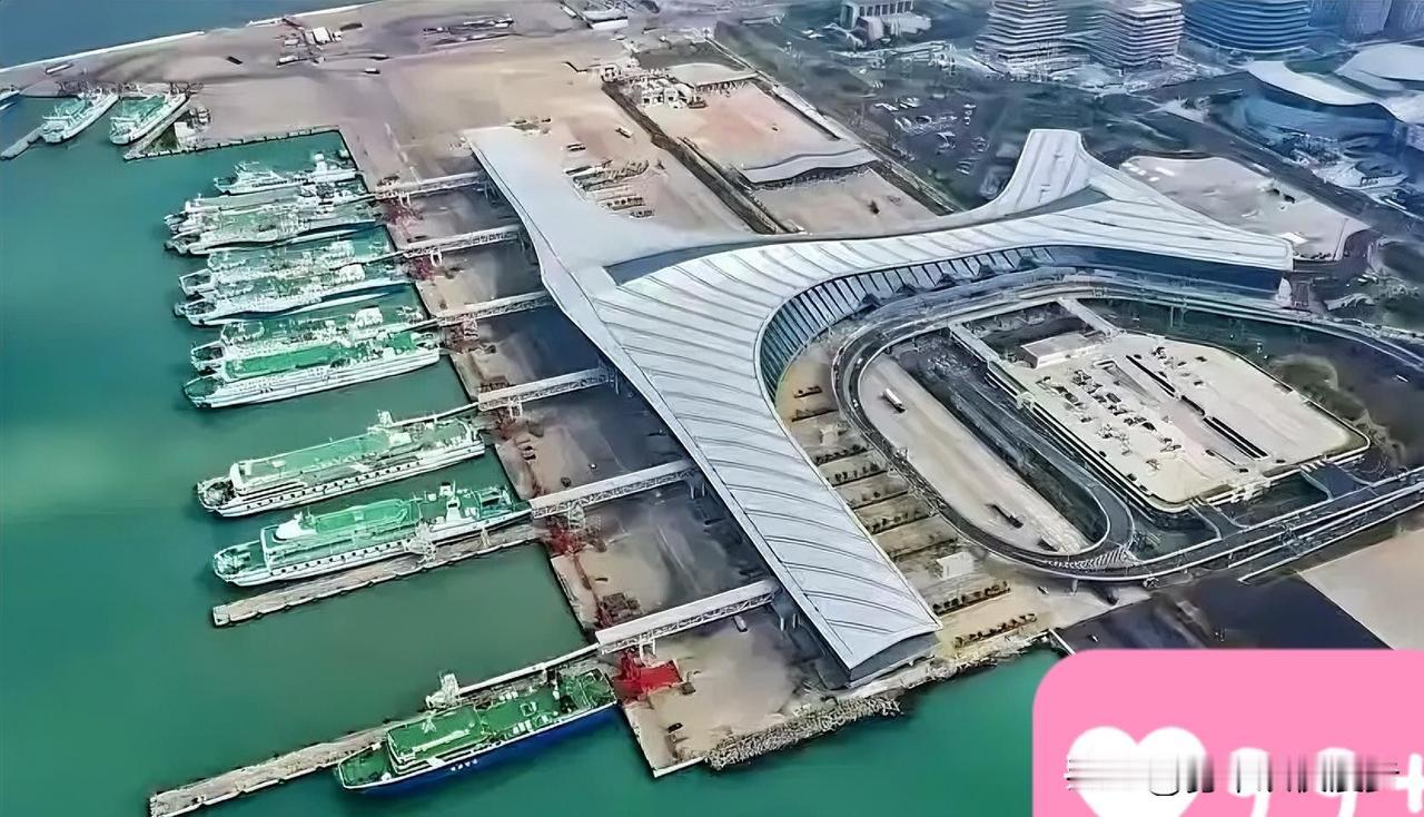 我做外经贸的同学和我说，海南封关，恐怕最紧张的不是香港，也不是新加坡，而是越南。