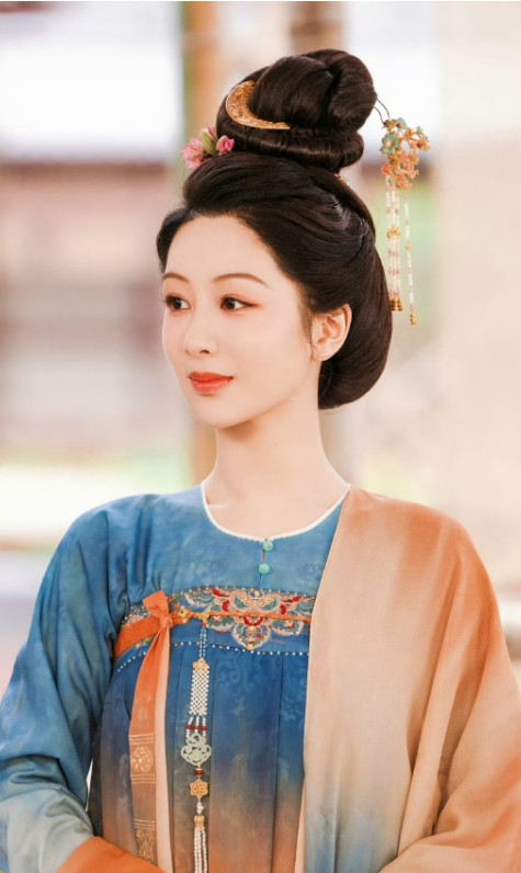 《锦绣芳华》和《书卷一梦》对打杨紫是压倒性胜利刘宇宁能后来居上吗《锦绣芳