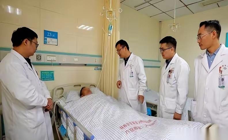 2026年1月，六安名医潘晓飞携众多学术头衔全职加盟合肥省级医院，引发对地市级医