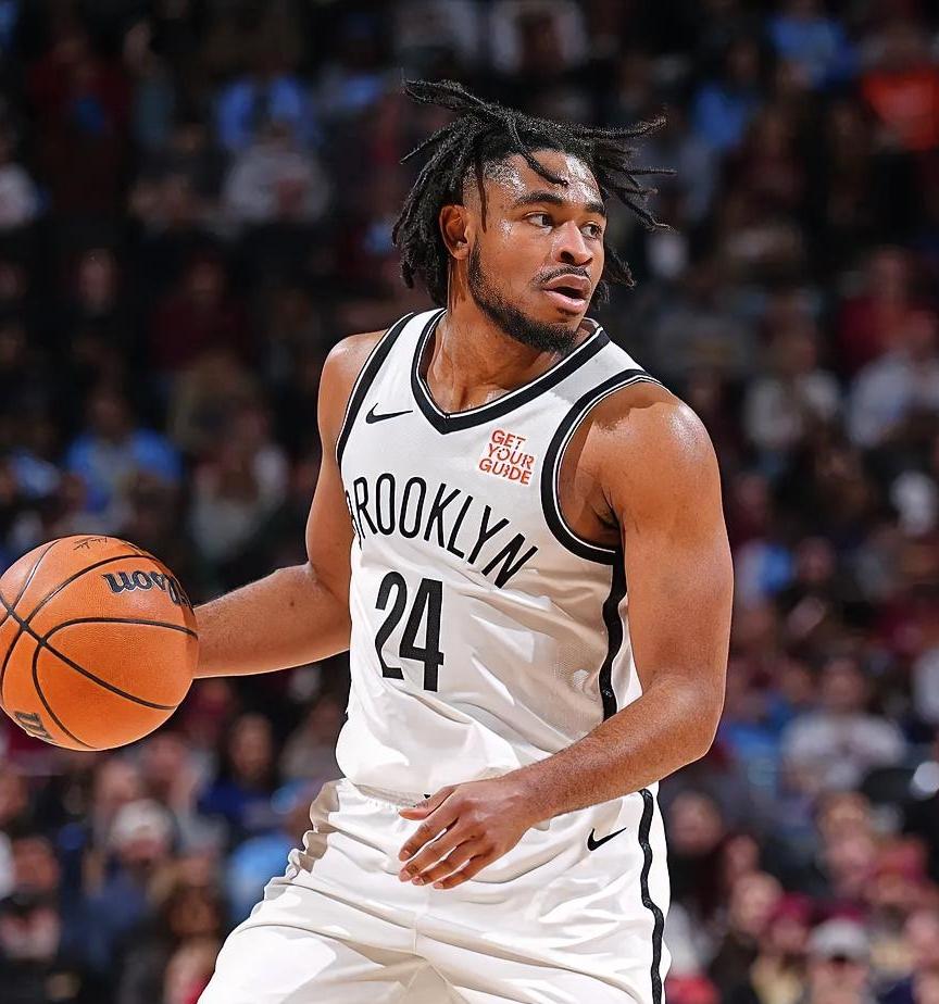 卡梅隆托马斯被裁，火箭又开始捡破烂了！首先观点是托马斯不适合火箭队。本赛季的火