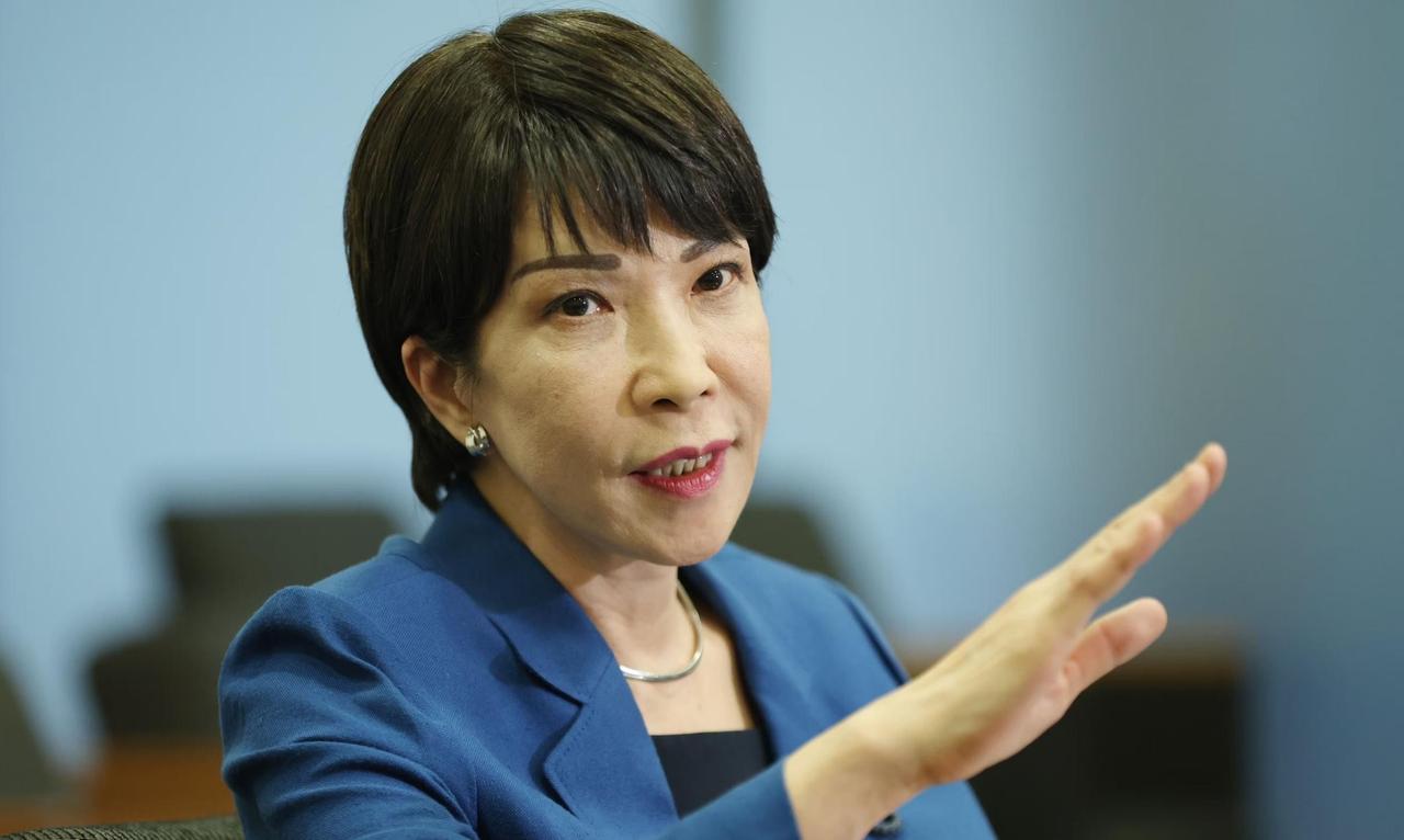 中日高层谈完就碰台独，高市早苗胆子比特朗普还大，两国关系路往哪走？中日高层刚在