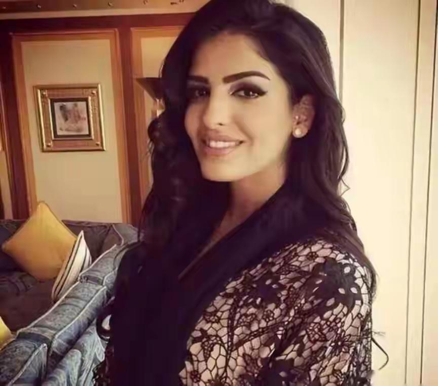 一条镶钻内裤抵北京一套房！揭秘沙特“第一败家王妃”玛哈：住酒店赖账跑路，购物狂到