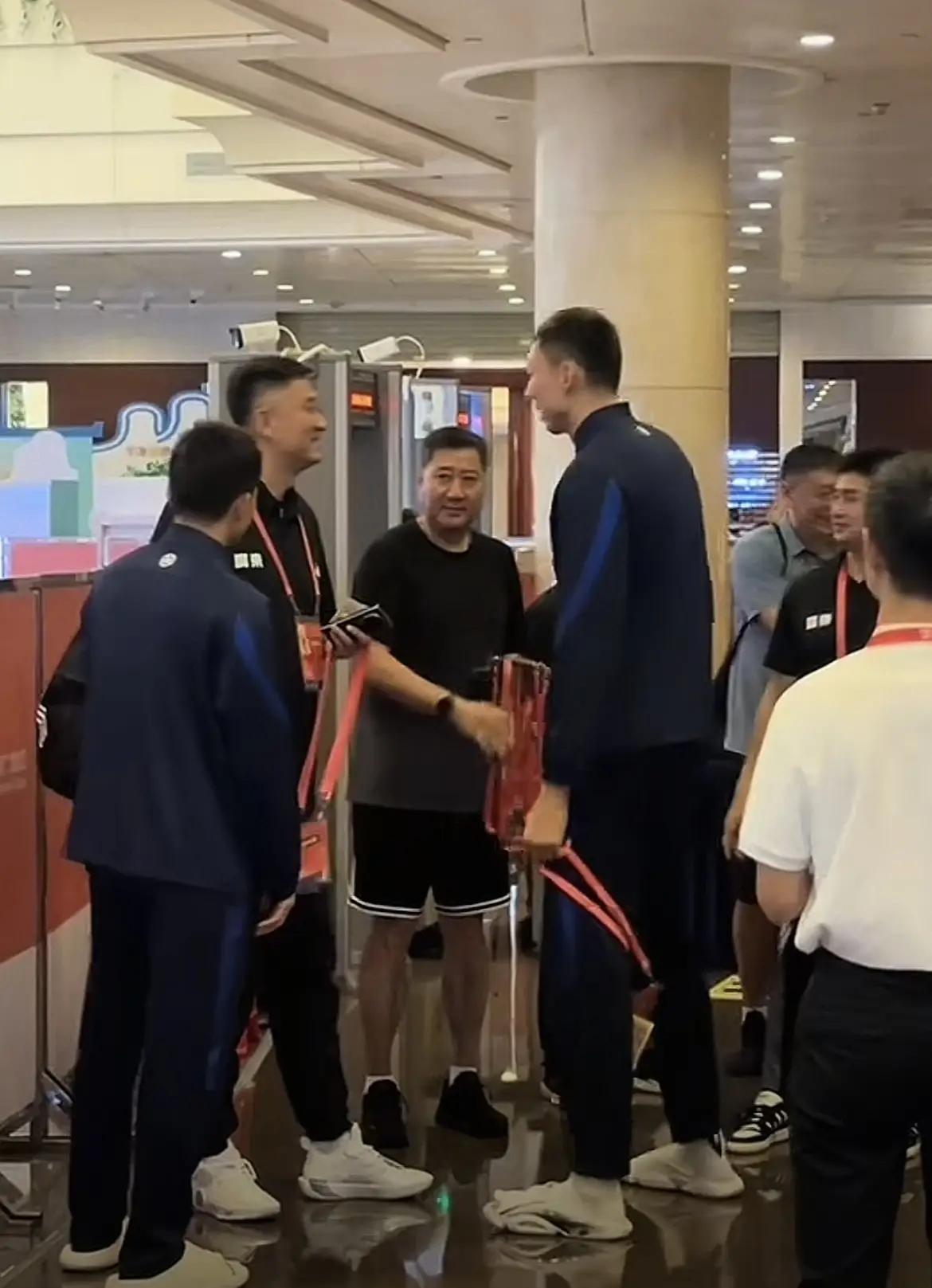 全国最顶尖的篮球运动员已经云集东莞，从11月4日到12曰这不够10天的时间里，他