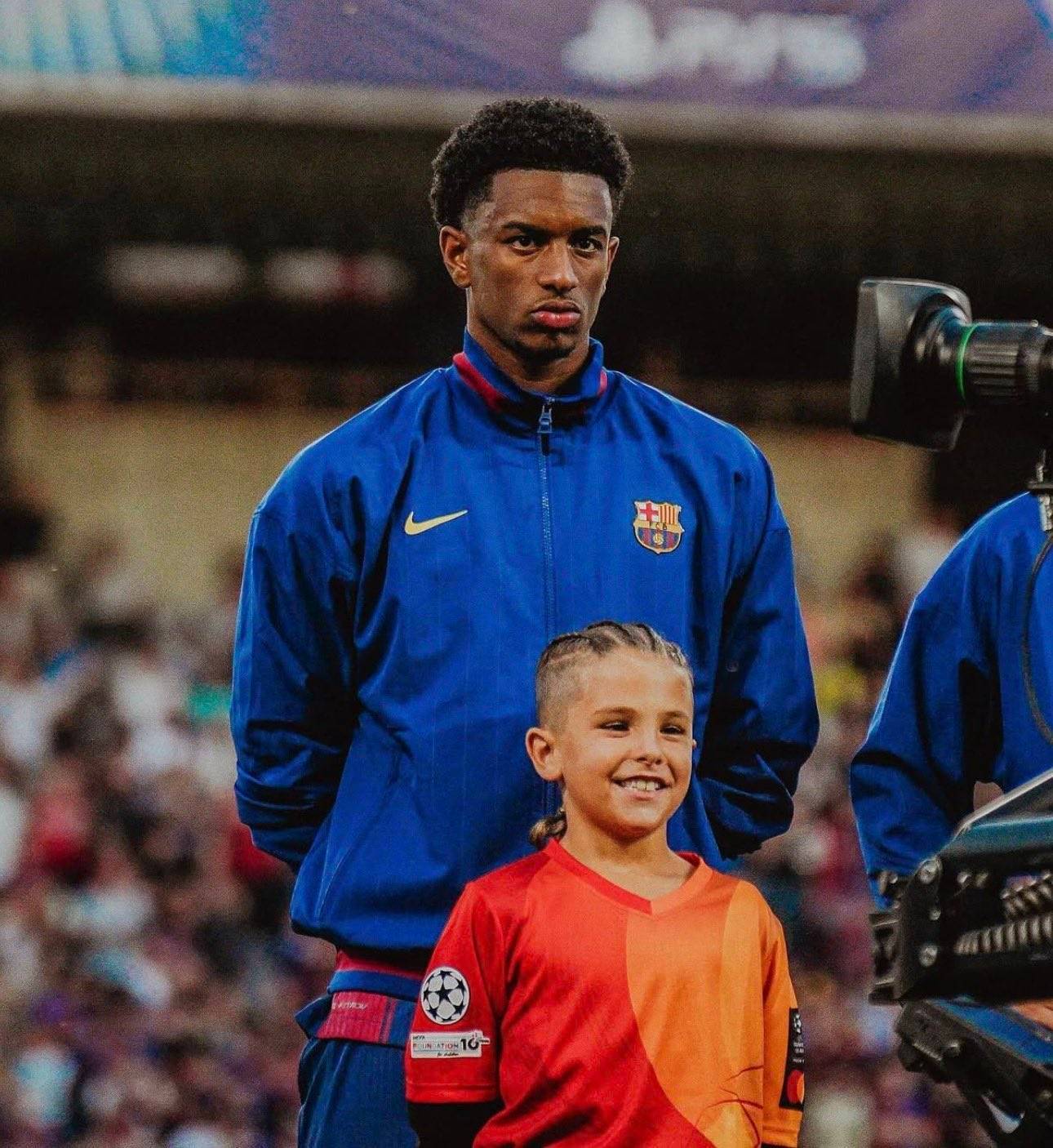 记者：德科对阵容有自己的想法，其中他认为巴尔德并非非卖品，可以听取其他球队的报价