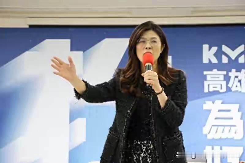 郑丽文改了口，说现在的美国不是恩人。实际上郑丽文说的原话是“美国曾经是恩人”，曾