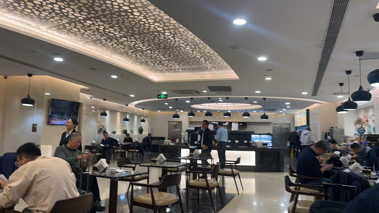 广汽丰田铂智7实车到店，也是丰田第一款由中国团队主导设计的的中大型轿车。之前