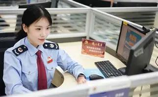 每年国考，税务局永远是招人最多的系统，岗位数量能占国考半壁江山，税务局看着都是坐
