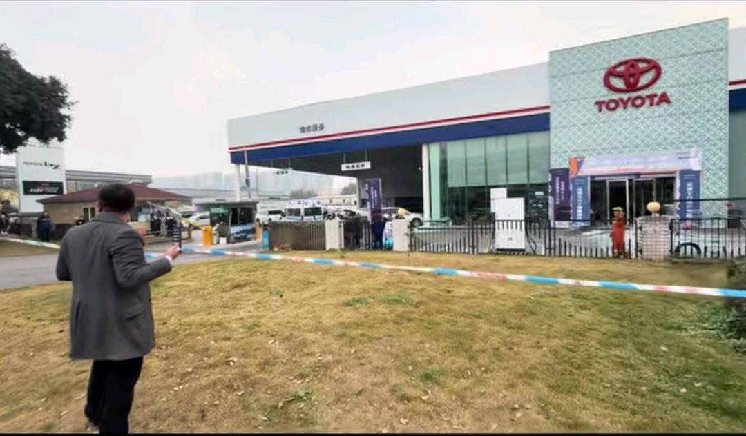 四川成都这家4S店真的是搞大了，知道这回事的人应该都不会去这家4S店消费吧？