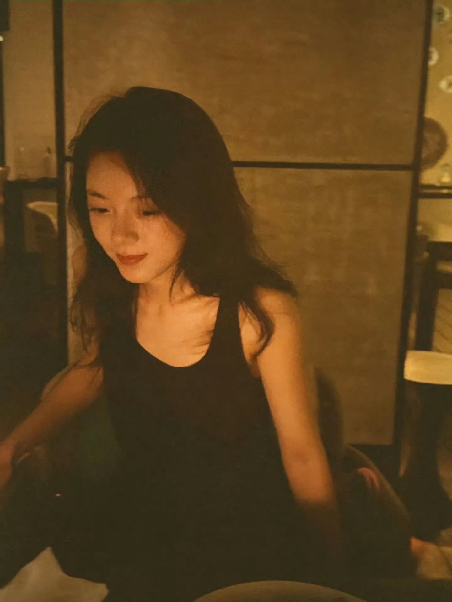 嗑颜bot赵今麦素颜～易如反掌～