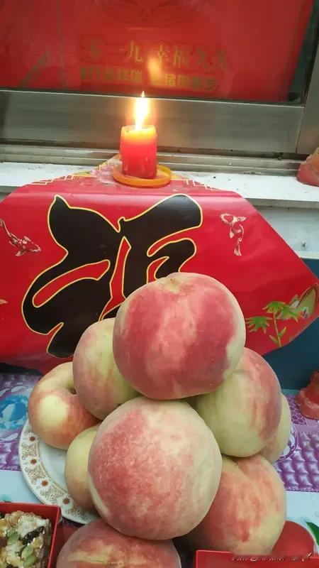 今天是七月十五中元节民间俗语有1. 年年有个七月半，前人做给后人看。​2.