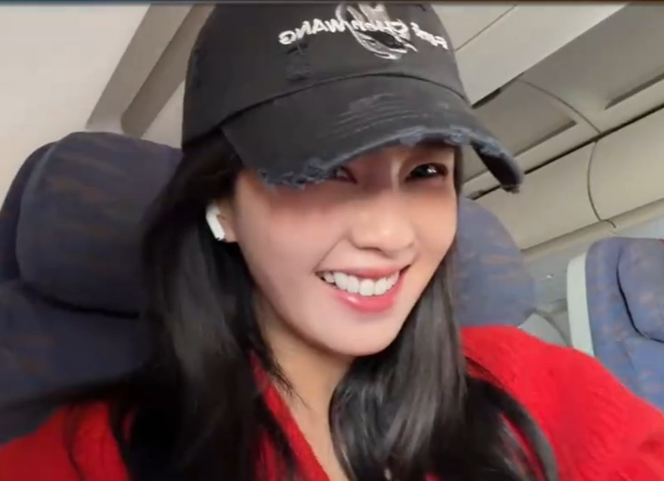 白鹿重庆vlog上来咯白鹿重庆vlog来咯！第一次见大熊猫的反应，简直是演我